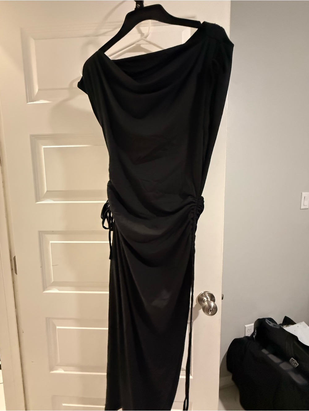 SHEIN Black Asymmetrical Ruched Side Dress